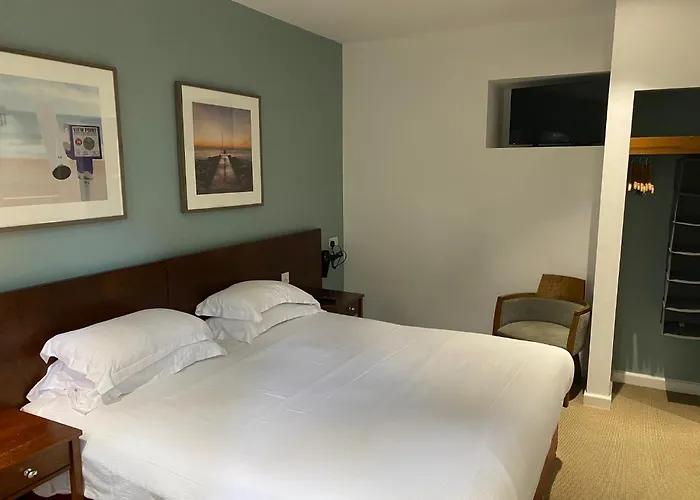 The Lodge At Meyrick Park